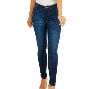 KanCan Estilo Dark Wash Skinny Jeans